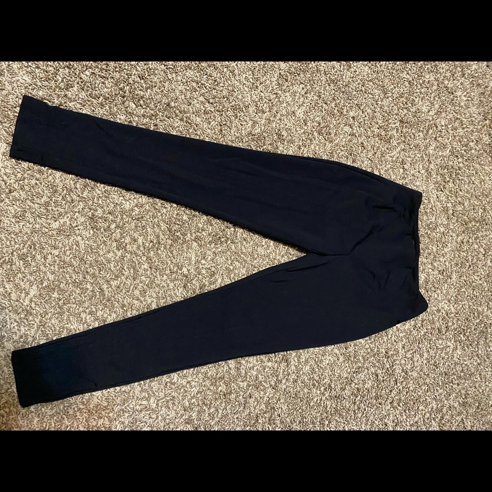 Black leggings